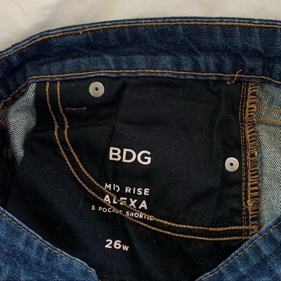 BDG Alexa Mid Rise Dark Wash Jean Shorts 26 - Picture 9 of 9